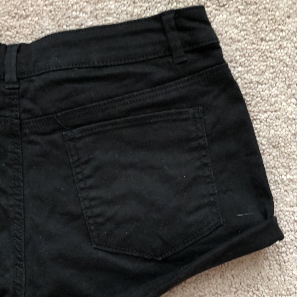 Shorts - Picture 6 of 6